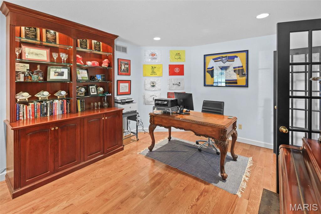 342 Oak Hill Drive Property Photo 7
