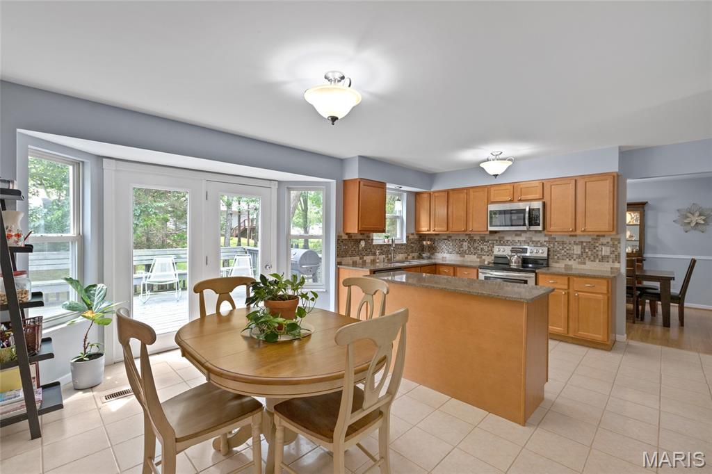 6508 Covington Oaks Drive Property Photo 6
