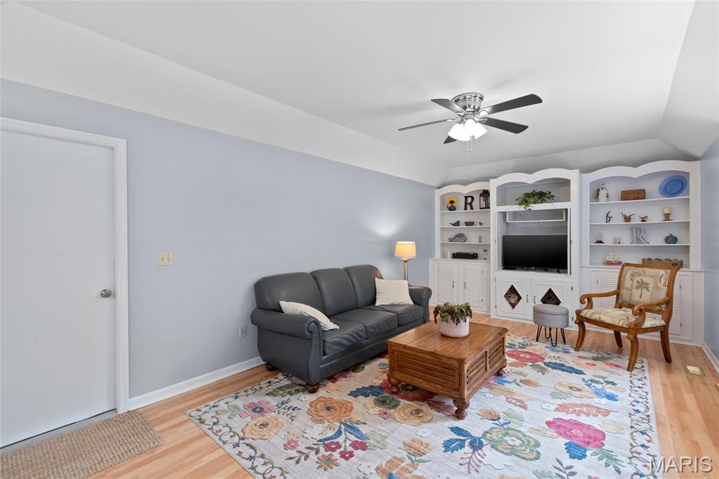 6508 Covington Oaks Drive Property Photo 7