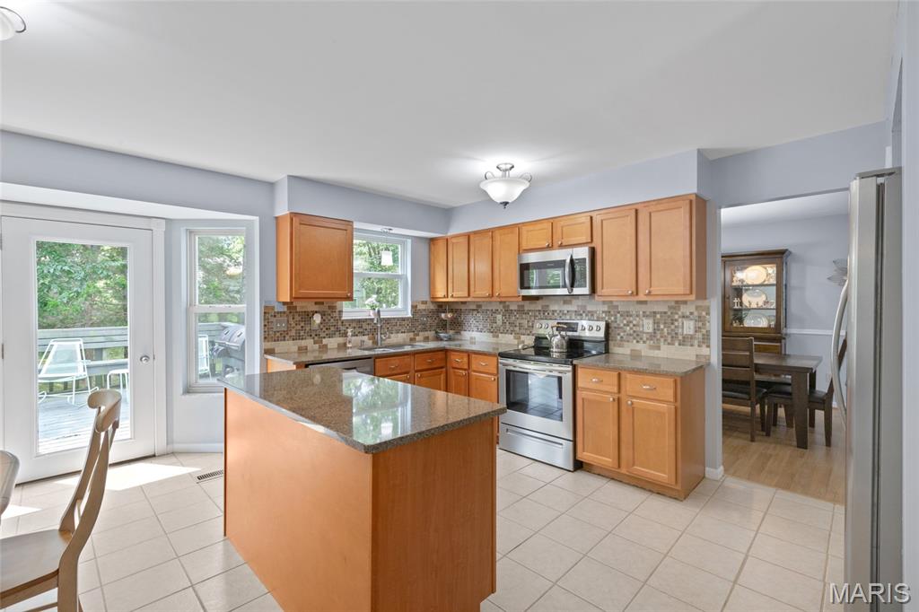 6508 Covington Oaks Drive Property Photo 15