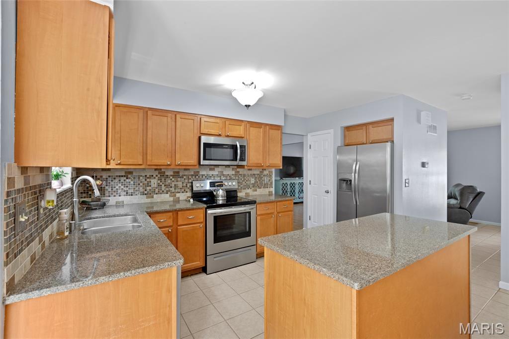 6508 Covington Oaks Drive Property Photo 16