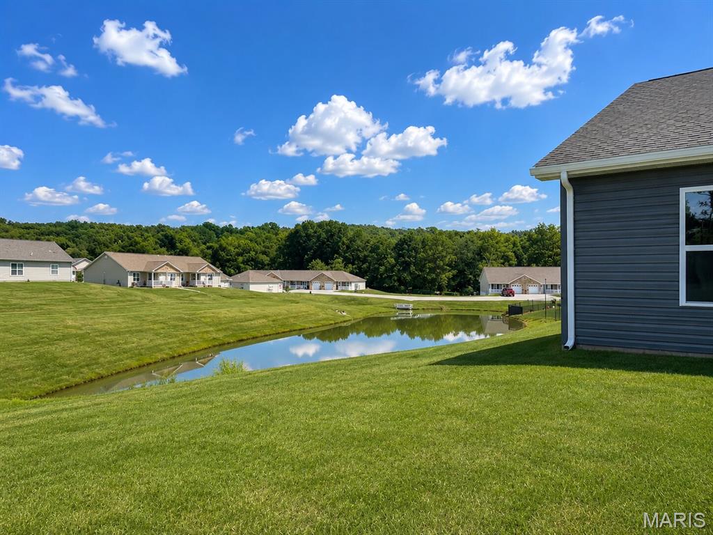 427 Cloverleaf Drive Property Photo 4