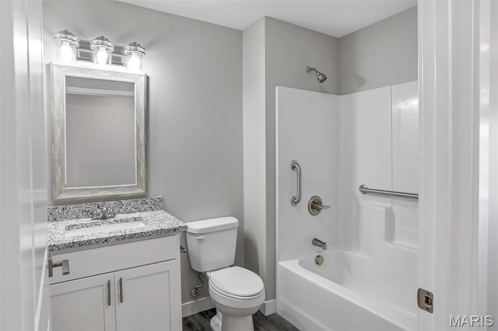 427 Cloverleaf Drive Property Photo 8
