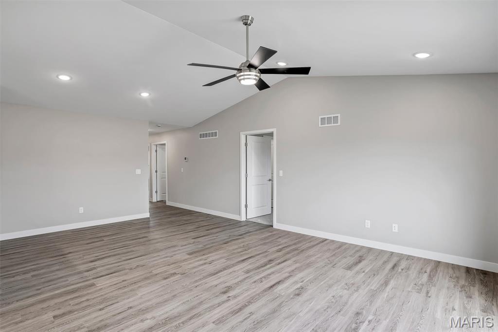 427 Cloverleaf Drive Property Photo 12