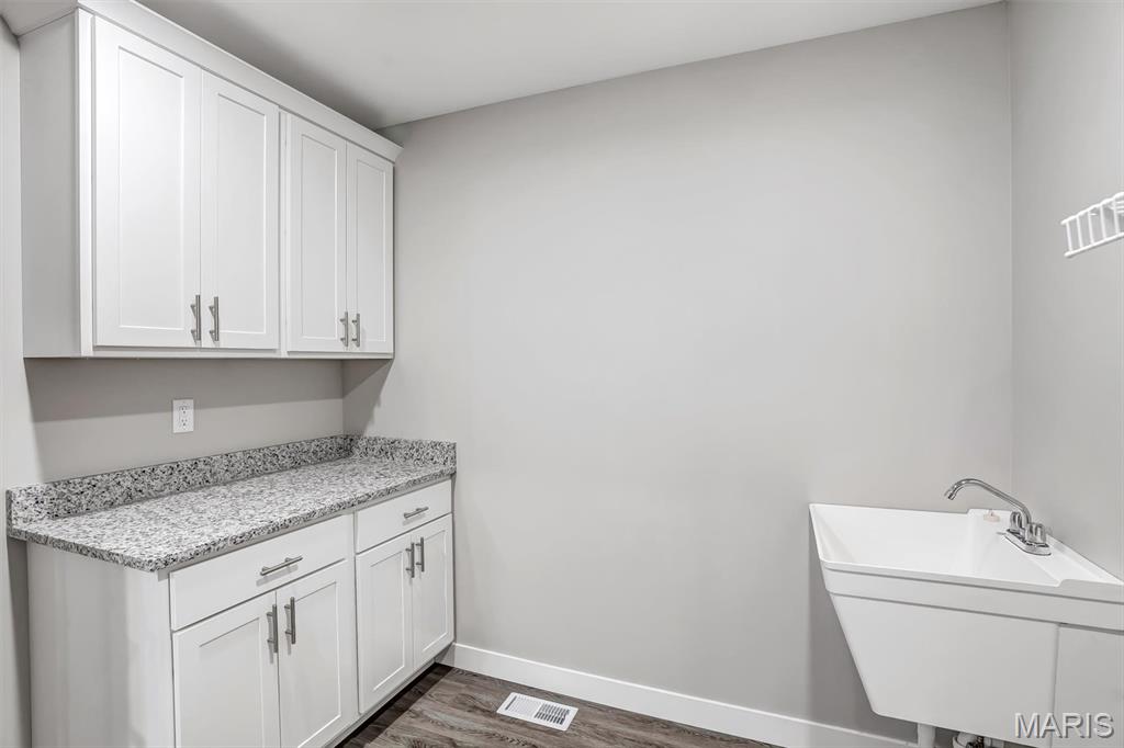 427 Cloverleaf Drive Property Photo 17