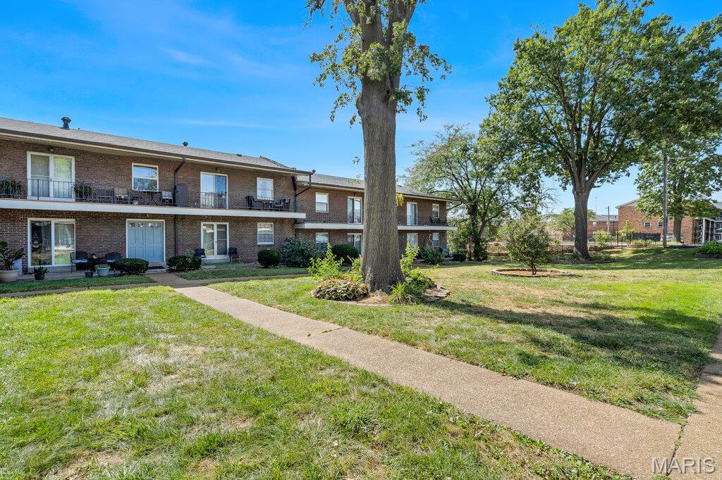 6935 Colonial Woods Drive 23 Property Photo 1