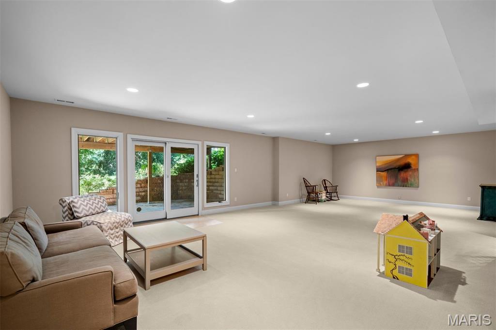 195 Kendall Bluff Court Property Photo 23