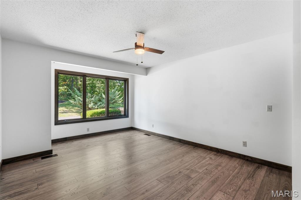 1212 Walnut Hill Farm Drive Property Photo 22