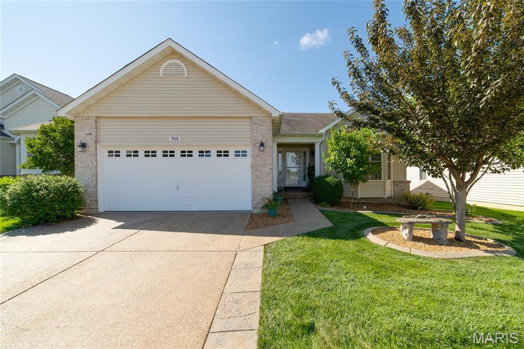 755 Ostrich Drive Property Photo 1