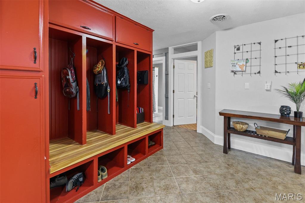 7107 Bittersweet Lane Property Photo 29