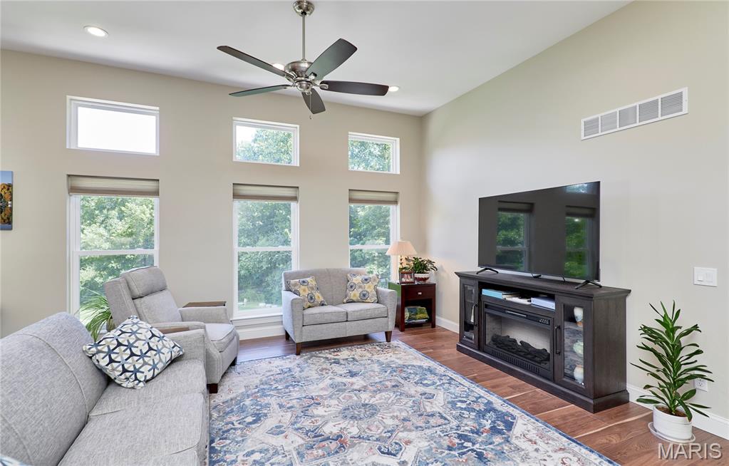 230 Sycamore Valley Drive Property Photo 11