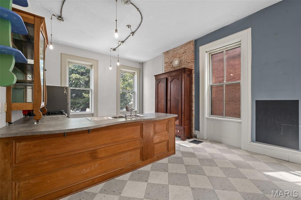 2012 Victor Street Property Photo 10