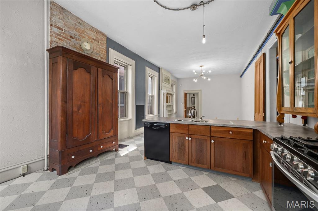 2012 Victor Street Property Photo 12