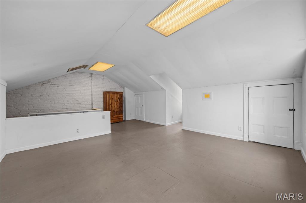 2012 Victor Street Property Photo 27