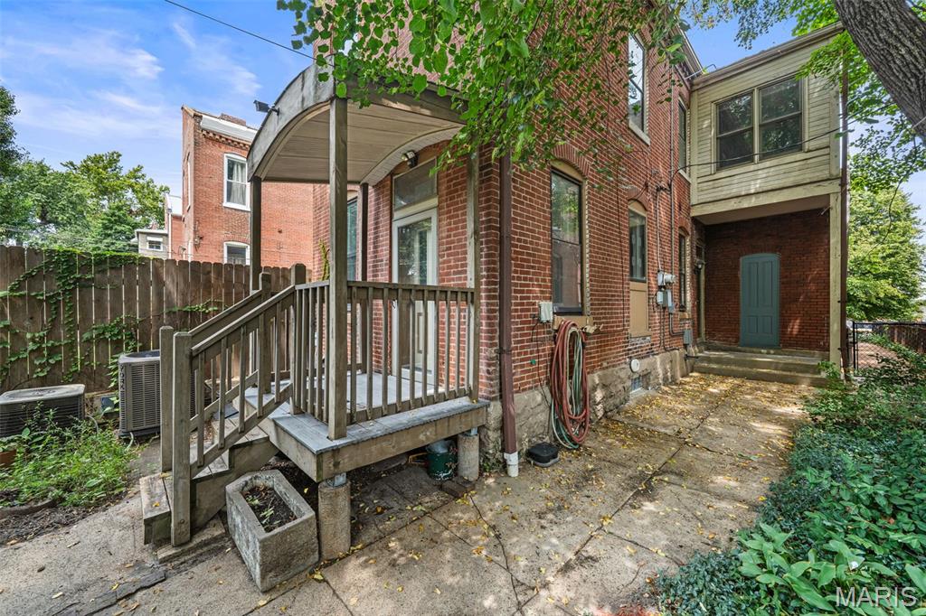 2012 Victor Street Property Photo 44