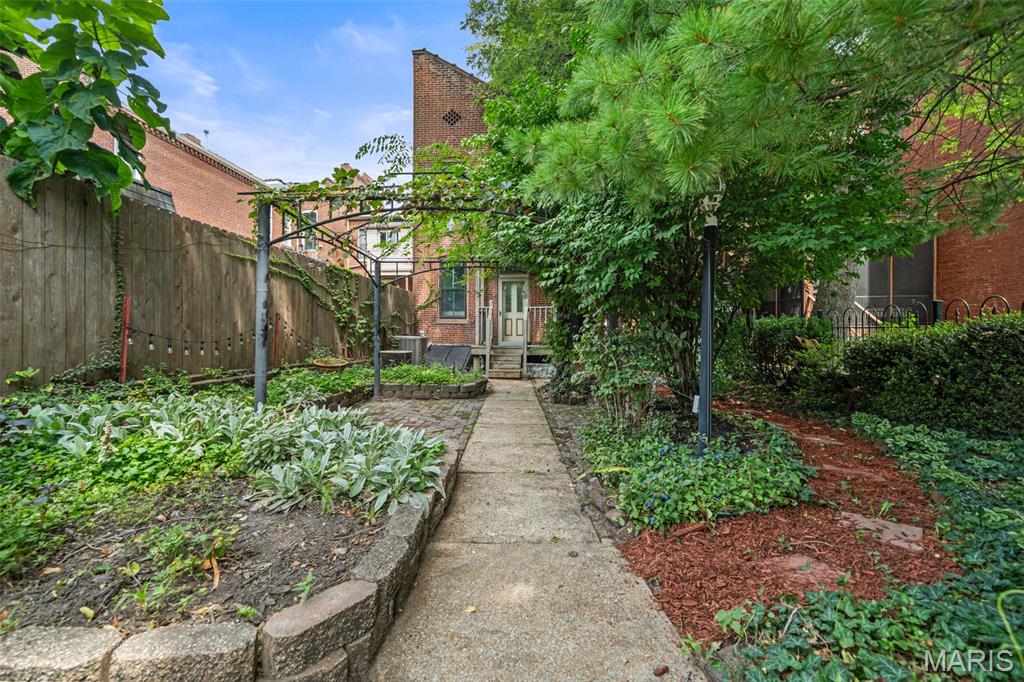 2012 Victor Street Property Photo 52
