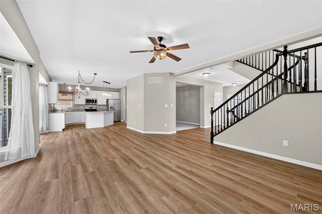 866 Boulder Crest Court Property Photo 6