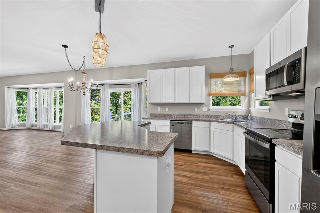 866 Boulder Crest Court Property Photo 17