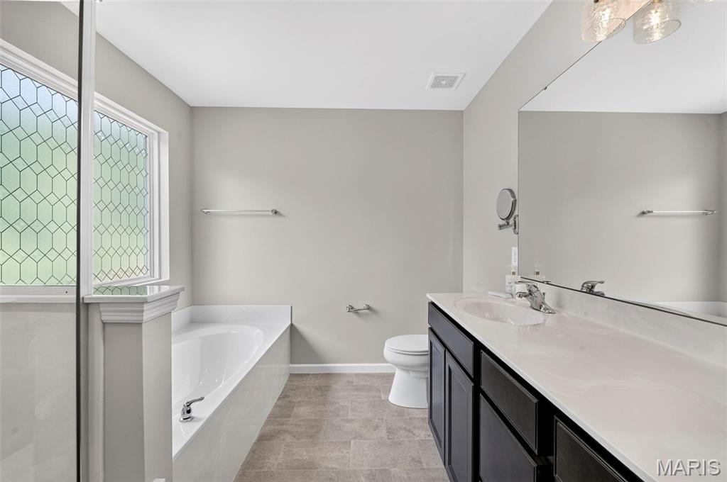 866 Boulder Crest Court Property Photo 23
