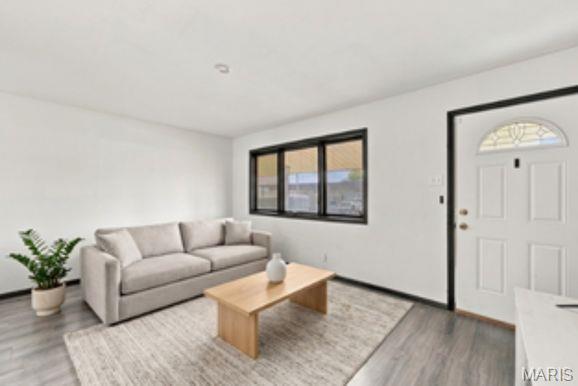 3319 Royal Domain Drive Property Photo 3