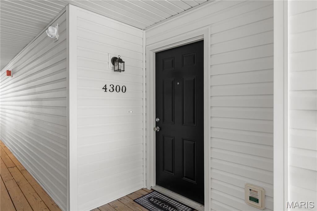 4300 Spring Creek Lane Property Photo 2