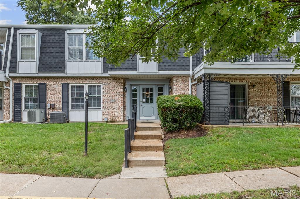 1716 Mayenne Court B Property Photo 1