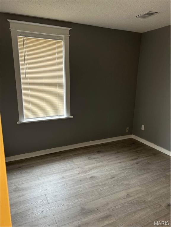 5976 Wabada Avenue Property Photo 8