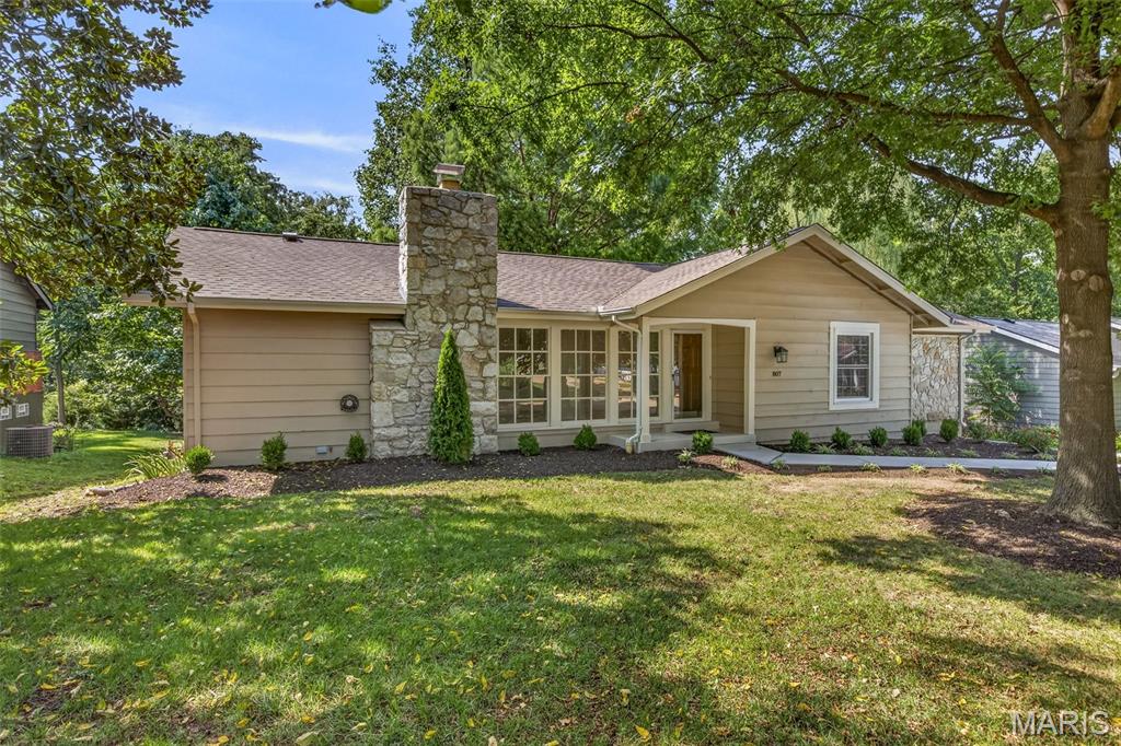 807 Garonne Drive Property Photo 1