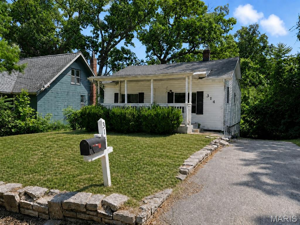 314 Midridge Drive Property Photo 1
