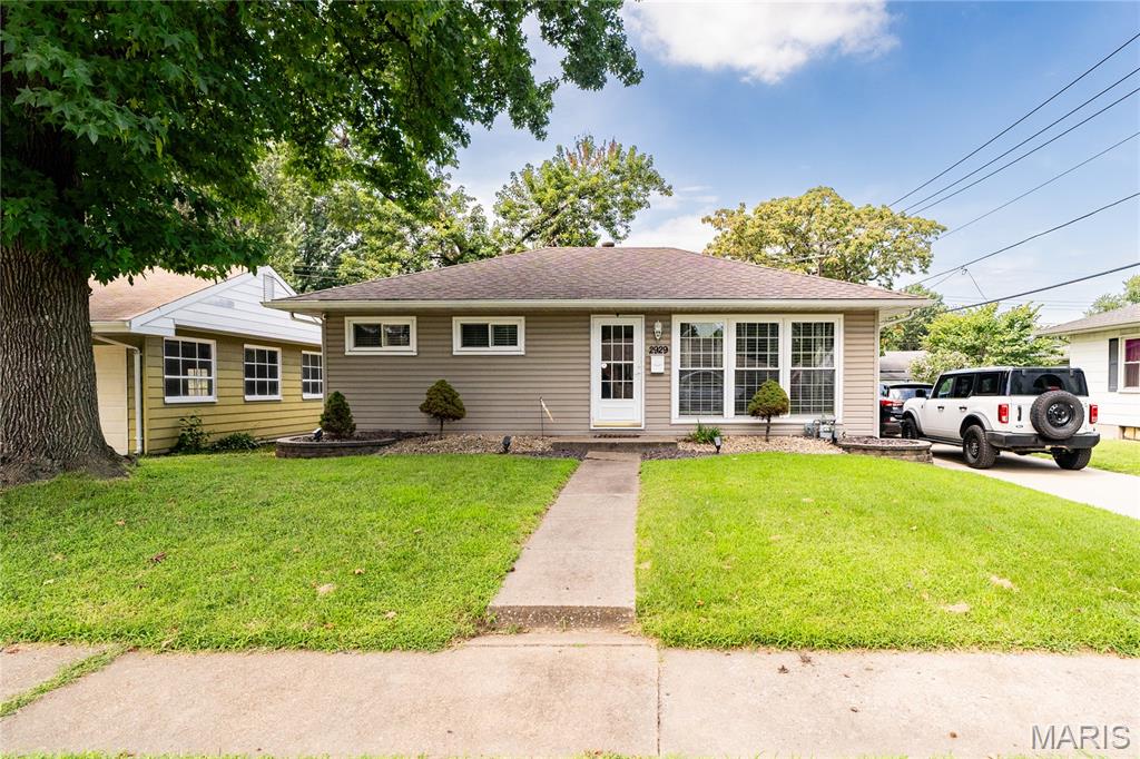 2929 Wayne Avenue Property Photo 1