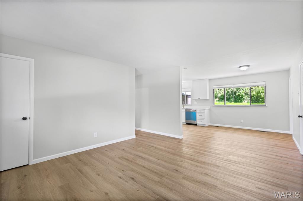 404 Spring Meadows Drive Property Photo 8