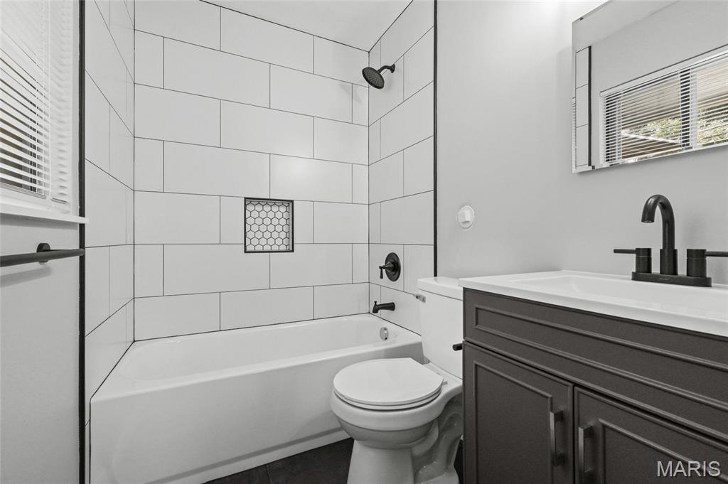 404 Spring Meadows Drive Property Photo 32