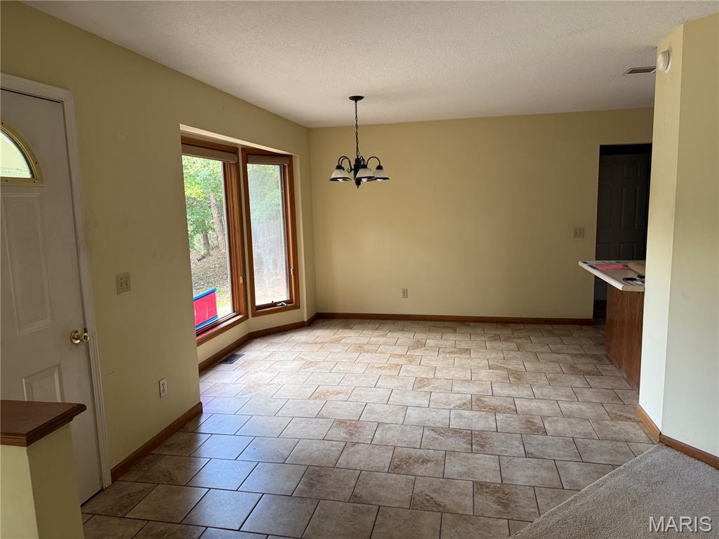 200 Wagonwheel Drive Property Photo 3