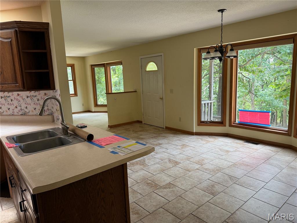 200 Wagonwheel Drive Property Photo 6