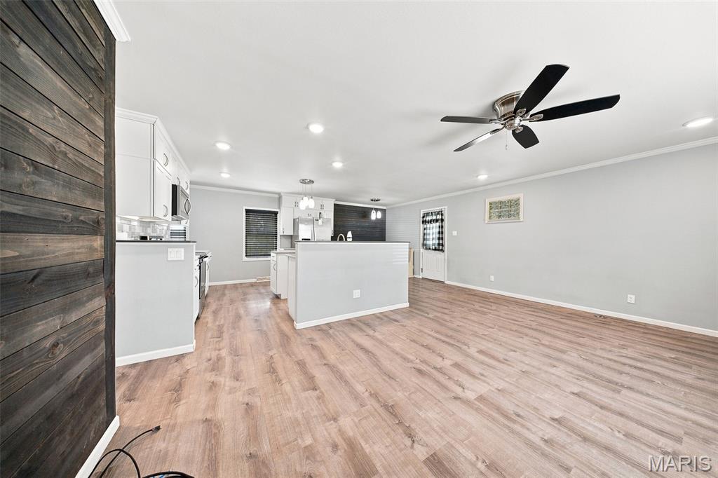 18 King Drive Property Photo 2