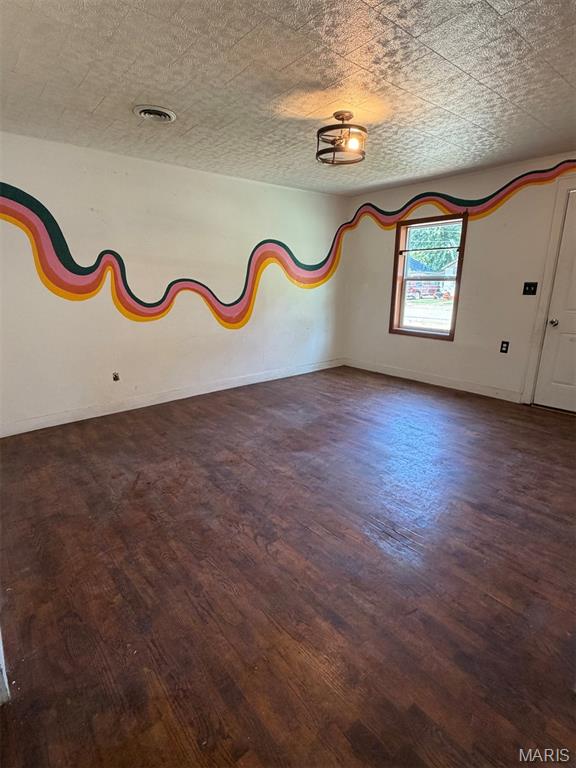 324 S Sassafrass Street Property Photo 8