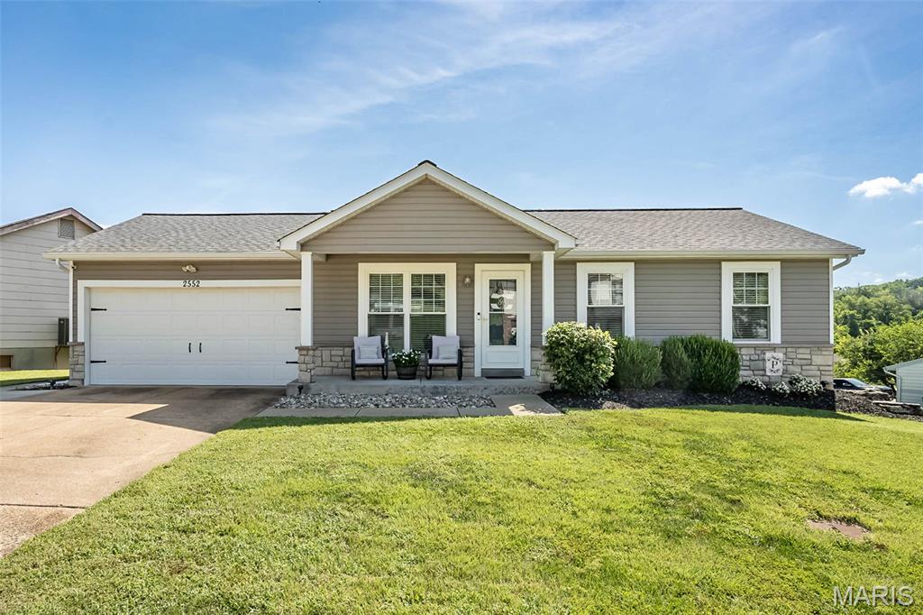 2552 Plymouth Drive Property Photo 1