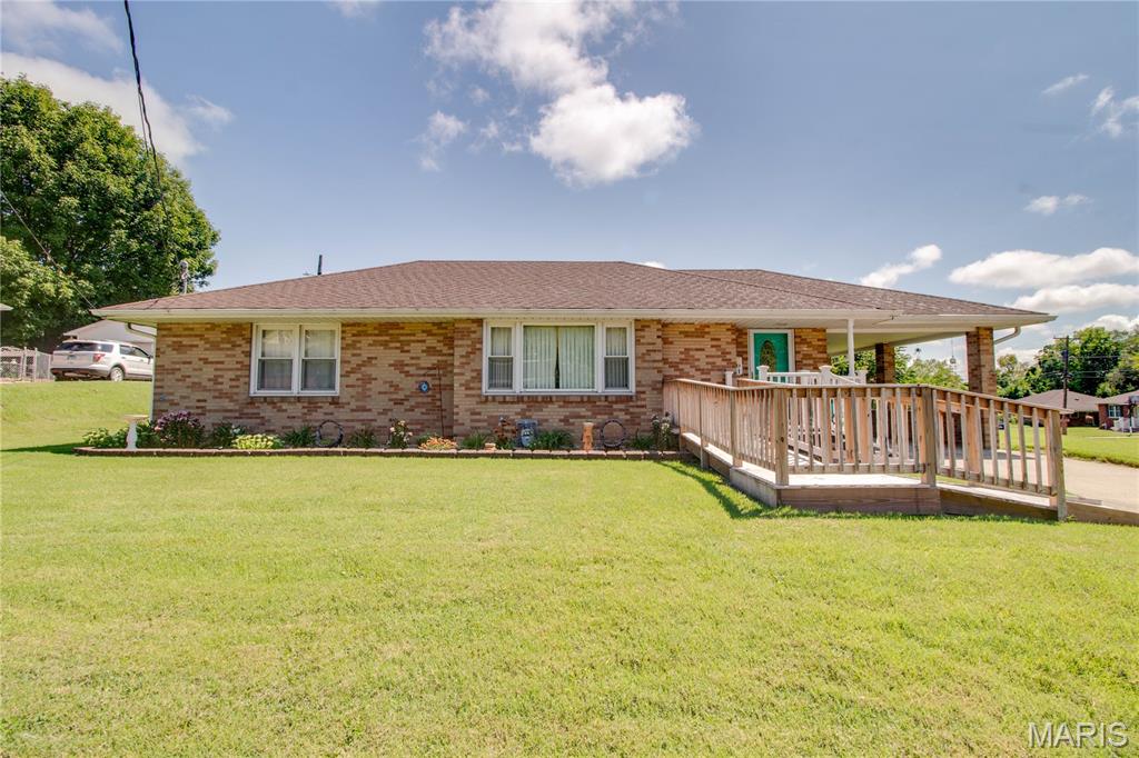 201 Longfellow Avenue Property Photo 1