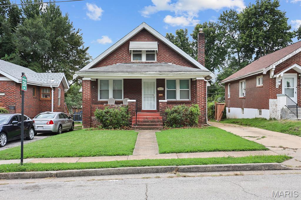 6420 Glenmore Avenue Property Photo 1