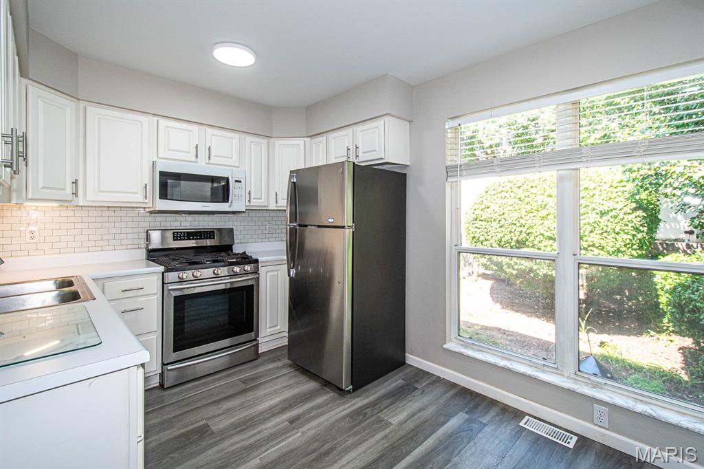 1603 Whispering Creek Drive Property Photo 10