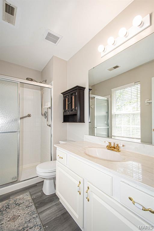 1603 Whispering Creek Drive Property Photo 18