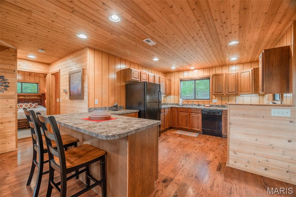 1741 Sonnenblick Drive Property Photo 6