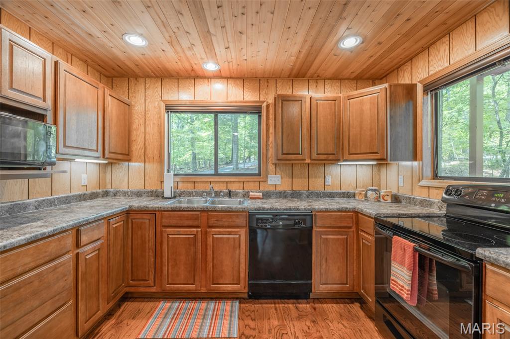 1741 Sonnenblick Drive Property Photo 7