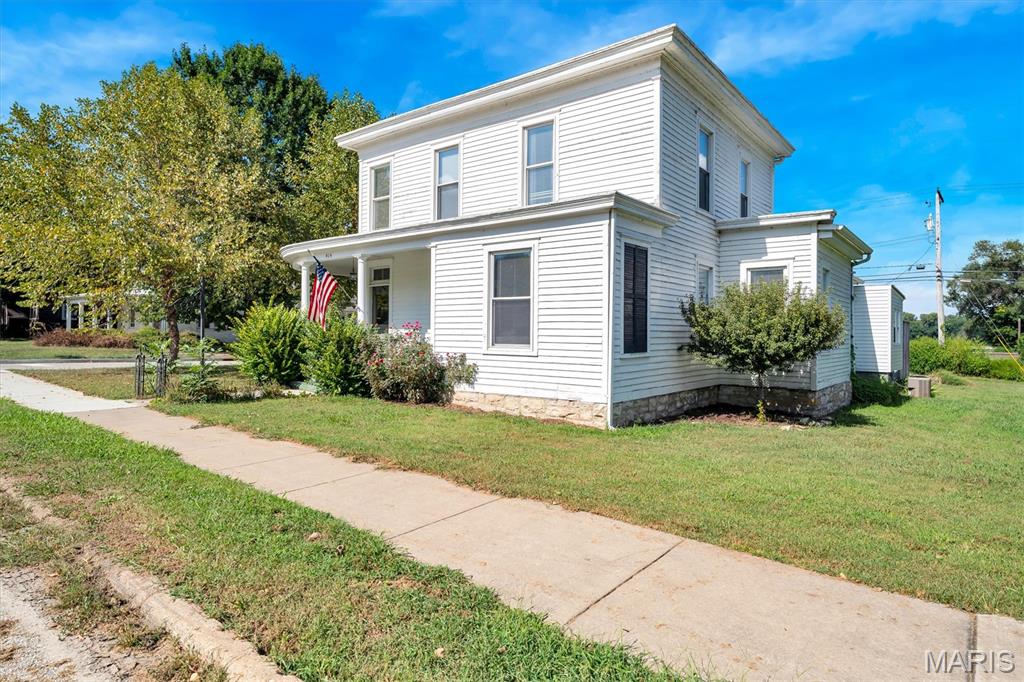 404 S 2nd Street