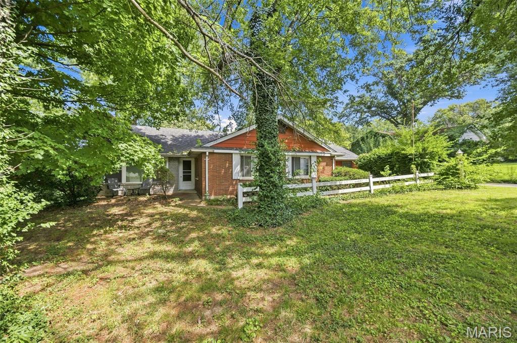 1536 N Elizabeth Avenue Property Photo 2