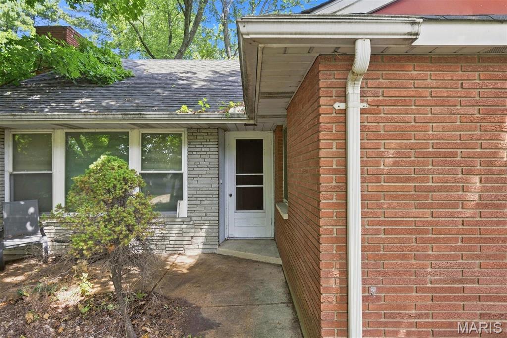 1536 N Elizabeth Avenue Property Photo 3