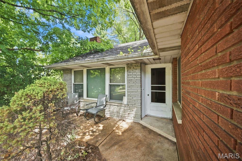1536 N Elizabeth Avenue Property Photo 4