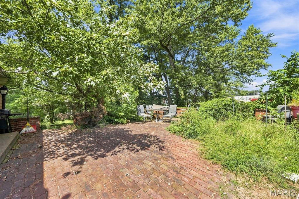 1536 N Elizabeth Avenue Property Photo 7