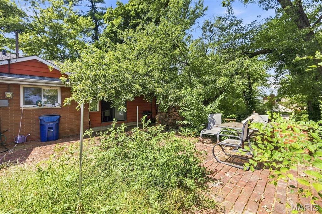 1536 N Elizabeth Avenue Property Photo 8