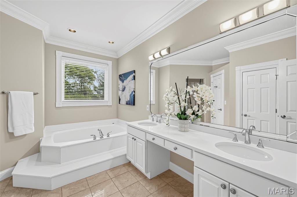 12923 Conway Road Property Photo 29
